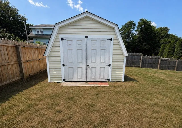 26th image of 24 Montclair St, Chicopee, MA 01013 | MLS# 73561512