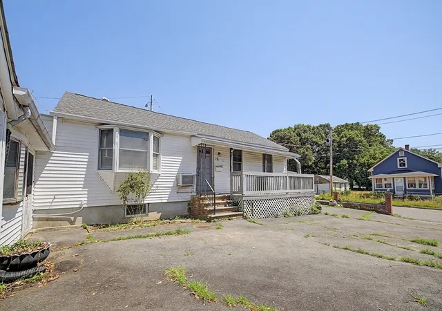 Homes for sale in Chicopee, MA | 16 Berger Street, Chicopee, MA 01020 | MLS# 73545486