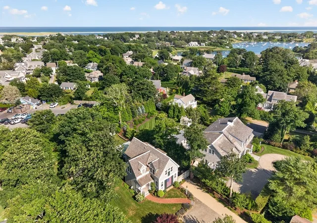 2nd image of 15 Shattuck Pl #15, Chatham, MA 02633 | MLS# 73557413