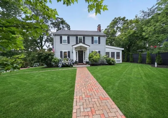1st image of 11 Ship St, Hingham, MA 02043 | MLS# 73549064