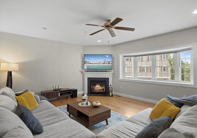 Photo 3 of Sale Pending at 262 Winn St #B, Burlington, MA 01803 | MLS# 73558933 | Listing updated on 2026-09-18