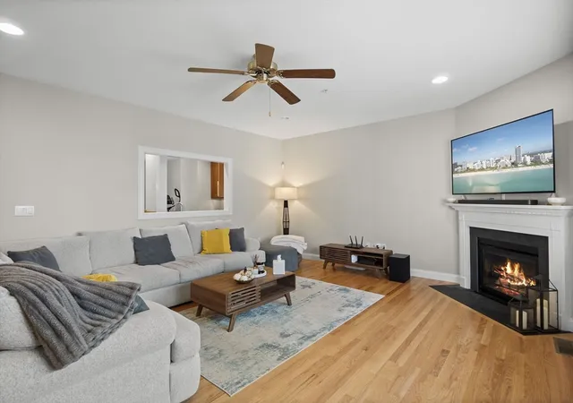 Listing Photo 4 - Condo for sale in building located at 262 Winn St, Burlington, MA 01803 - Unit #B