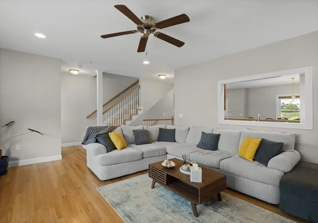 Listing Photo 5 - Condo for sale in building located at 262 Winn St, Burlington, MA 01803 - Unit #B