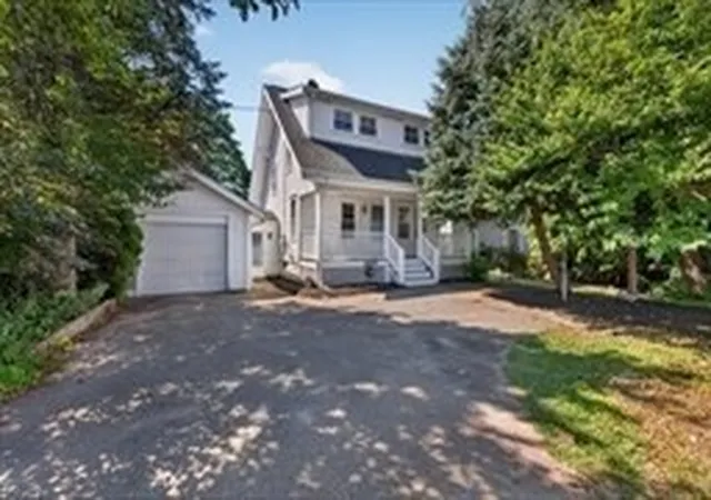 2nd image of 1496 Riverside Ave, Somerset, MA 02726 | MLS# 73564747
