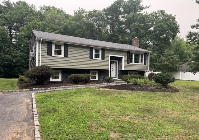 2nd image of 750 King Philip St, Raynham, MA 02767 | MLS# 73551129