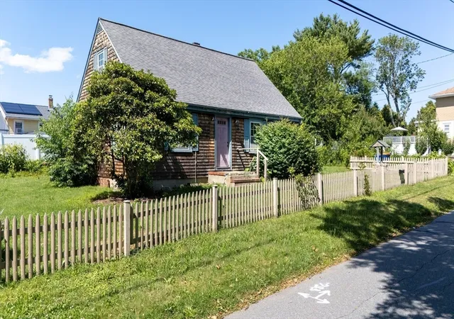1st image of 24 Jesse St, Fairhaven, MA 02719 | MLS# 73555338