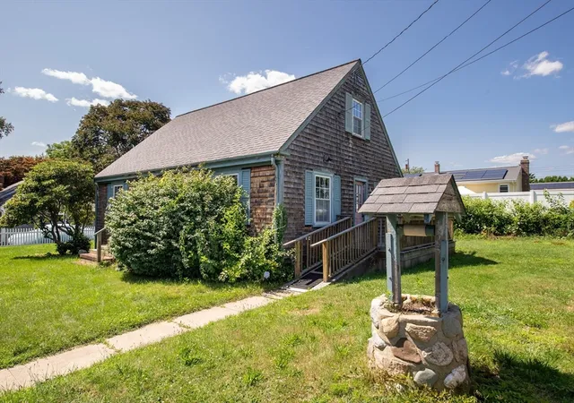 4th image of 24 Jesse St, Fairhaven, MA 02719 | MLS# 73555338