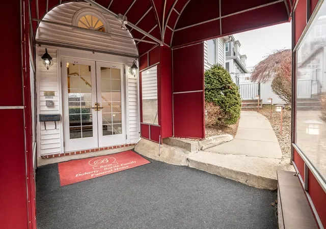 4th image of 11 Linden Street, Reading, MA 01867 | MLS# 73500975