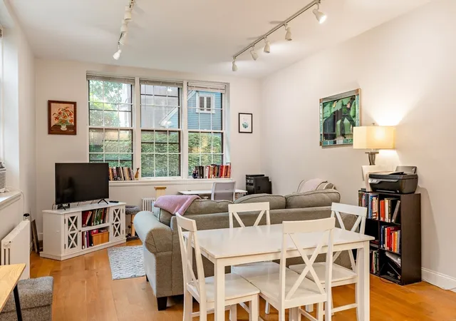 Listing Photo 5 - Condo for sale in building located at 4 Kilsyth Ter, Boston, MA 02135 - Unit #14