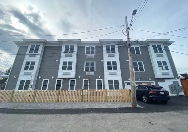 2nd image of 208 208a Neponset Valley Pkwy, Hyde Park, MA 02136 | MLS# 73565138