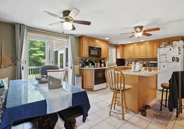 Photo 3 of Single family home for sale at 144 Airport Rd, Gardner, MA 01440 | MLS# 73565002 | Listing updated on 2026-09-21
