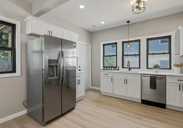 Photo 3 of Sale Pending at 61 W Glen St, Holyoke, MA 01040 | MLS# 73553818 | Listing updated on 2026-08-11
