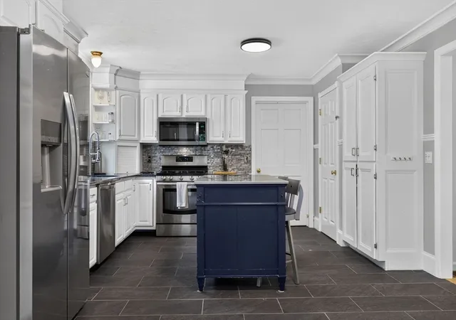5th image of 4 Kybren Cir, Mansfield, MA 02048 | MLS# 73565052
