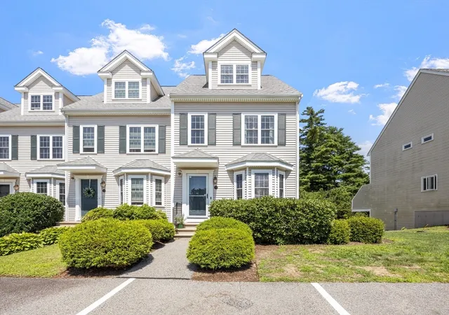 2nd image of 17 Copper Lantern Ln #17, Carver, MA 02330 | MLS# 73567232
