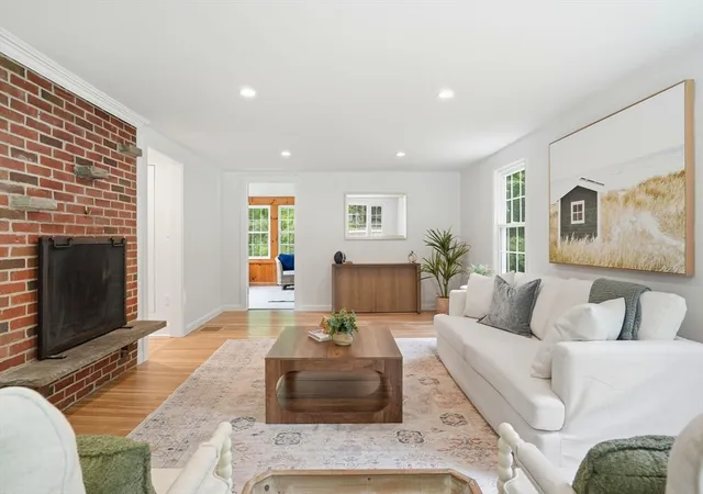 3rd image of 147 Forest St, Norwell, MA 02061 | MLS# 73529189