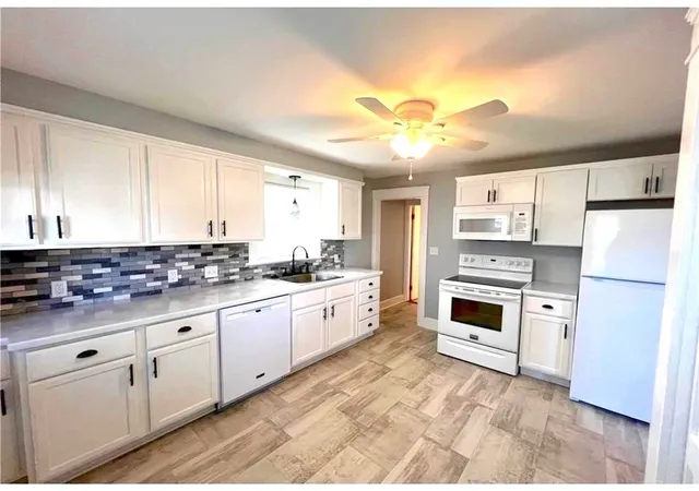 Photo 4 of Sale Pending at 348 Market St, Warren, RI 02885 | MLS# 73558644 | Listing updated on 2026-10-01