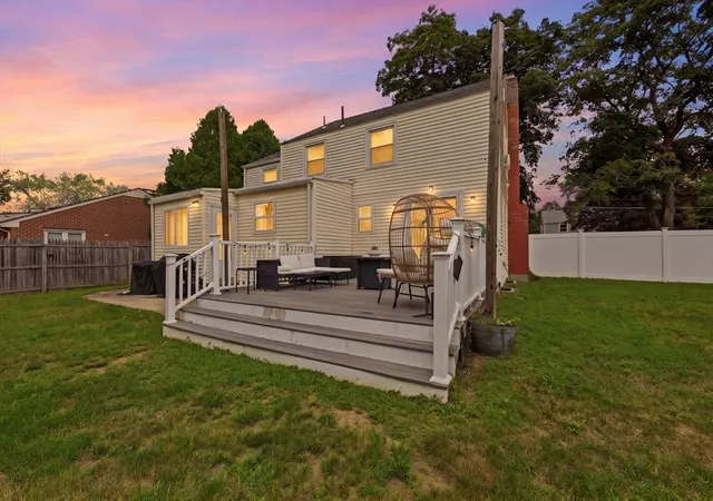 2nd image of 108 Fenway Dr, Springfield, MA 01119 | MLS# 73553266
