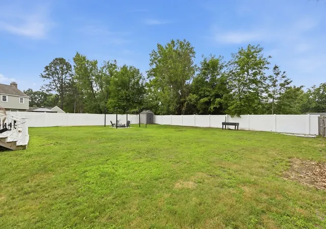 3rd image of 108 Fenway Dr, Springfield, MA 01119 | MLS# 73553266