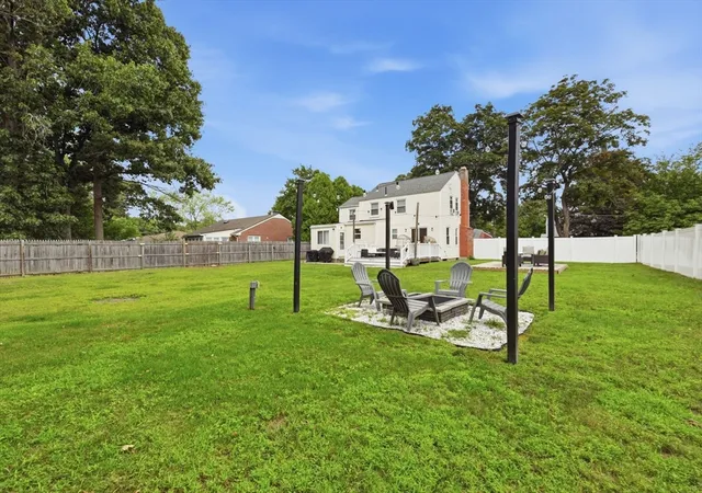 4th image of 108 Fenway Dr, Springfield, MA 01119 | MLS# 73553266