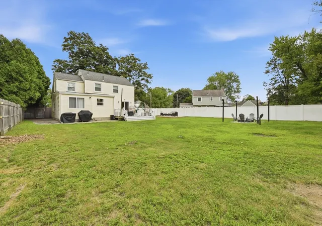 5th image of 108 Fenway Dr, Springfield, MA 01119 | MLS# 73553266