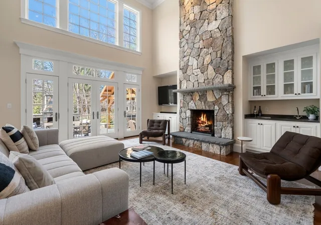 3rd image of 21 Westerly Road, Weston, MA 02493 | MLS# 73474689