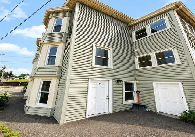 Homes for sale in Spencer, MA | 2 Church St, Spencer, MA 01562 | MLS# 73546485
