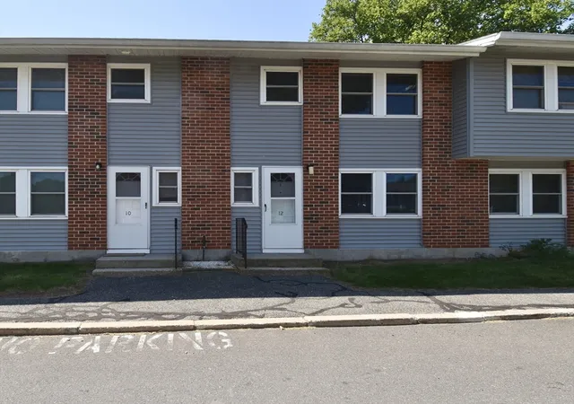 Homes for sale in Springfield, MA | 12 Manor Court #12, Springfield, MA 01118 | MLS# 73545631