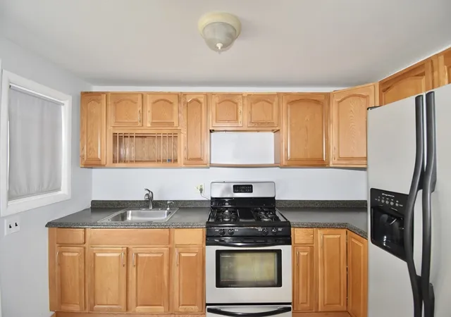 Homes for sale in Springfield, MA | 12 Manor Court #12, Springfield, MA 01118 | MLS# 73545631