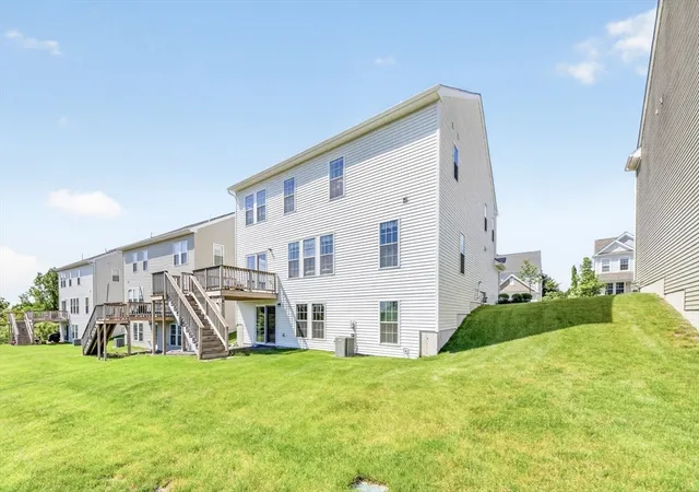 Homes for sale in Hopkinton, MA | 61 Aspen Way, Hopkinton, MA 01748 | Houzeo