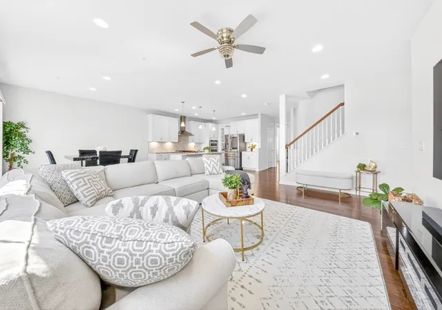 Homes for sale in Hopkinton, MA | 61 Aspen Way #61, Hopkinton, MA 01748 | MLS# 73528368