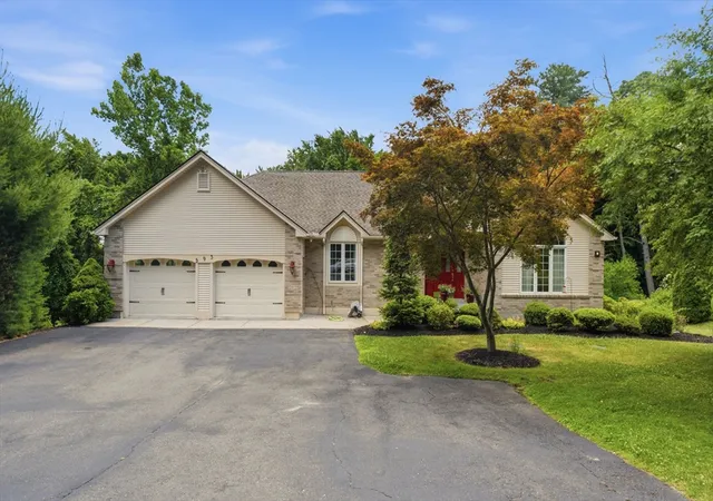 Homes for sale in Agawam, MA | 593 Southwick St, Agawam, MA 01030 | MLS# 73540473