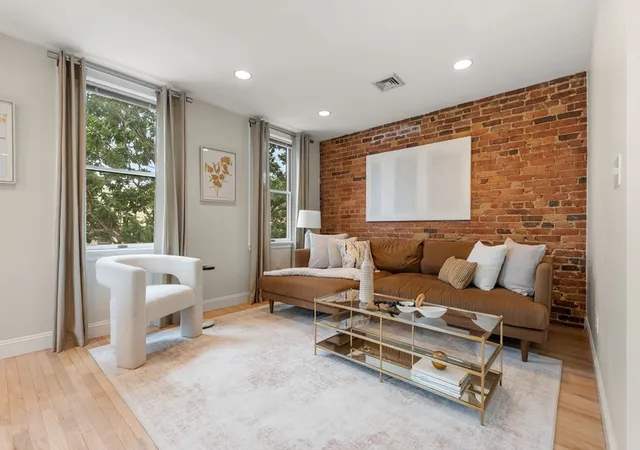 Photo 2 of Sale Pending at 253 255 Main St #2, Charlestown, MA 02129 | MLS# 73565013 | Listing updated on 2026-09-06