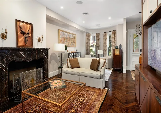 4th image of 109 Appleton St, Boston, MA 02116 | MLS# 73484171