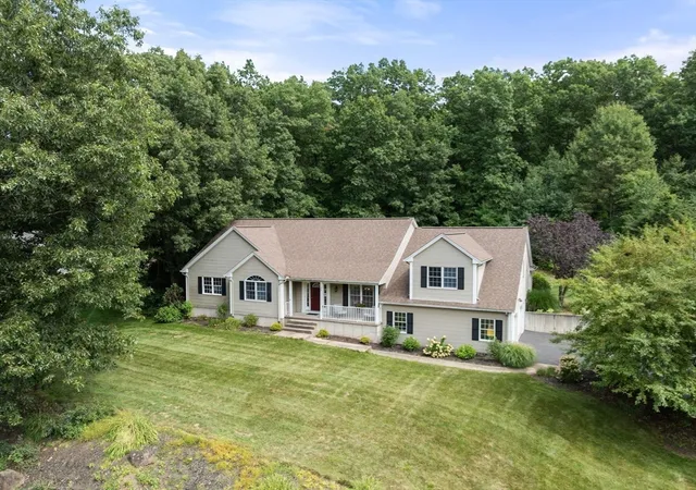 39th image of 75 Hillcrest Cir, Westfield, MA 01085 | MLS# 73569191