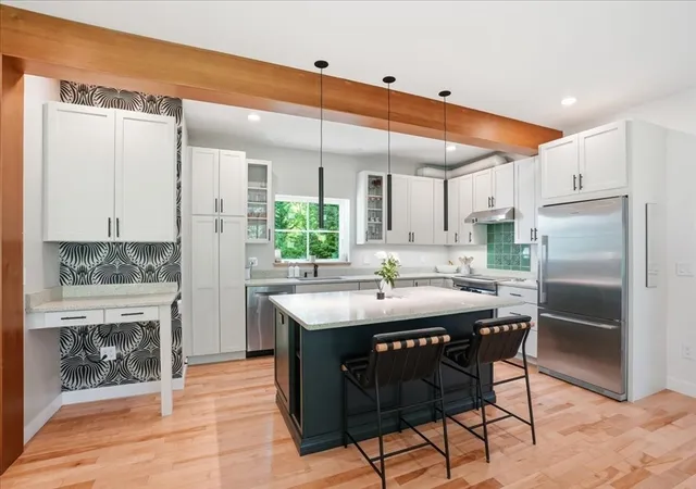 4th image of 108 Kilby St, Hingham, MA 02043 | MLS# 73534310