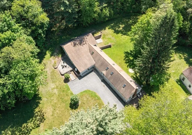 36th image of 136 Fairbanks St, West Boylston, MA 01583 | MLS# 73525786