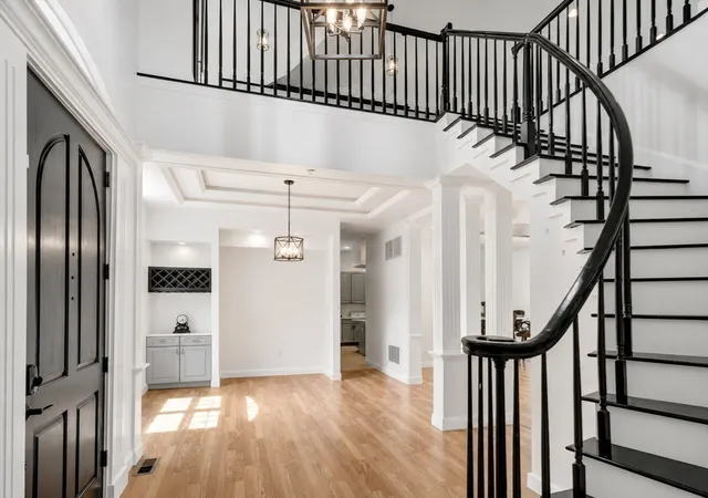 1st image of 31 Cedar St, North Reading, MA 01864 | MLS# 73551891