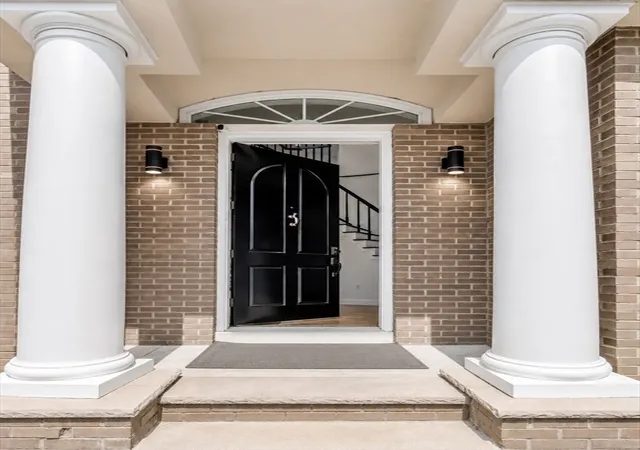 2nd image of 31 Cedar St, North Reading, MA 01864 | MLS# 73551891