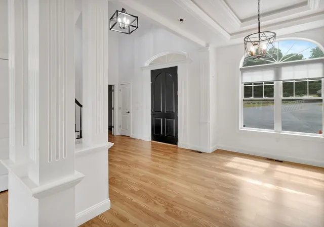 4th image of 31 Cedar St, North Reading, MA 01864 | MLS# 73551891