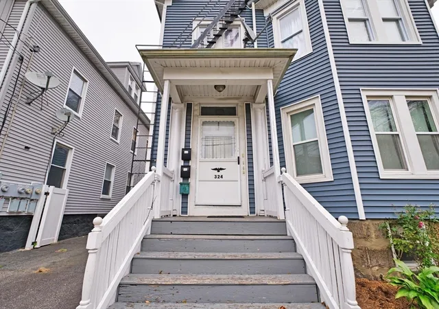 4th image of 324 Cottage St, New Bedford, MA 02740 | MLS# 73539393