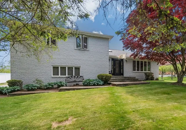 Homes for sale in Somerset, MA | 394 Lees River Ave, Somerset, MA 02725 | MLS# 73527391