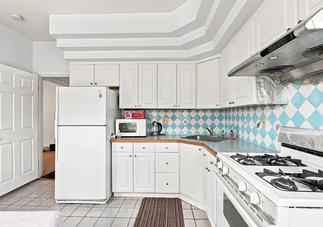 Listing Photo 5 - Condo for sale in building located at 56 Lincoln St, Malden, MA 01420
