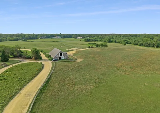 40th image of 24 Beetle Swamp Rd, Edgartown, MA 02539 | MLS# 73511131