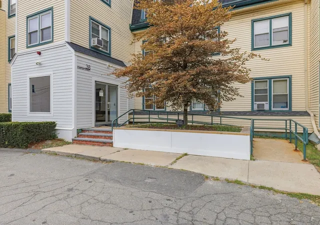 1st image of 38 Carter St #107, Everett, MA 02149 | MLS# 73568138