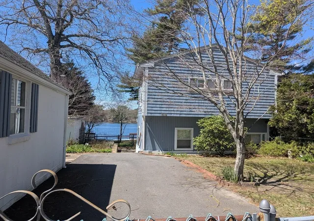 42nd image of 1519 Morton Ave, New Bedford, MA 02745 | MLS# 73535727