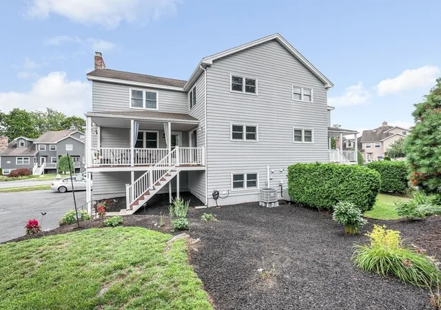 3rd image of 7 Carnation Cir #D, Reading, MA 01867 | MLS# 73554097