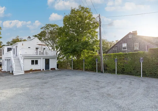 Photo 3 of Single family home for sale at 409 Main St, Chatham, MA 02633 | MLS# 73535300 | Listing updated on 2026-06-16