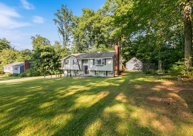 2nd image of 11 Harriman Rd, Merrimac, MA 01860 | MLS# 73549603