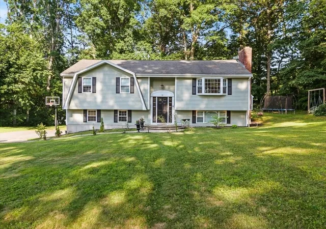 4th image of 11 Harriman Rd, Merrimac, MA 01860 | MLS# 73549603