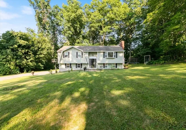 5th image of 11 Harriman Rd, Merrimac, MA 01860 | MLS# 73549603